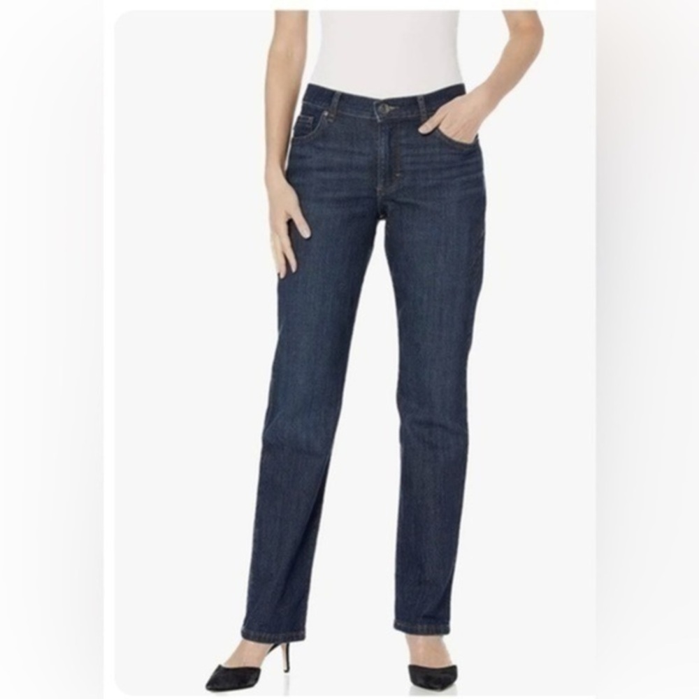 NWT Lee Straight Jeans Relaxed Fit Mid Rise size 26W